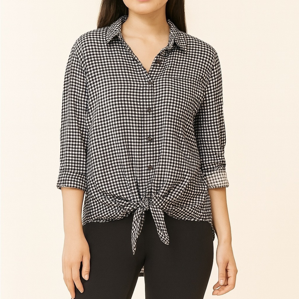 Black and White Tie-Front 3/4 Sleeve Blouse